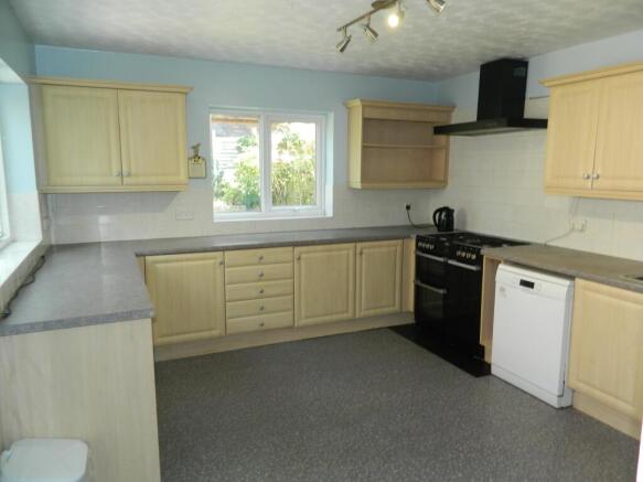 kitchen/breakfast room