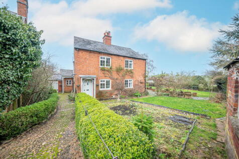 Main Street, East Farndon