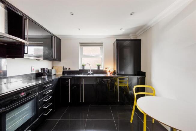 Churchfields, E18