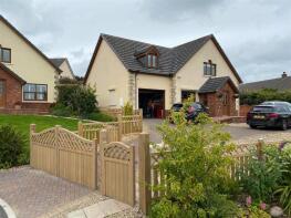 6, Trem Y Cwm, Llangynin, Carmarthen SA33 4JQ