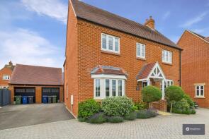 105, Foxhills Way, Brackley NN13 6QW