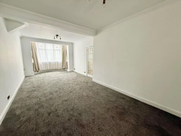 Newly Refurbished 3-bedroom House near Chadwell H