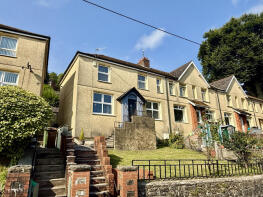 4, Markham Terrace, Blackwood NP12 0RB