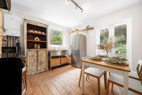 Glenelg Road, SW2