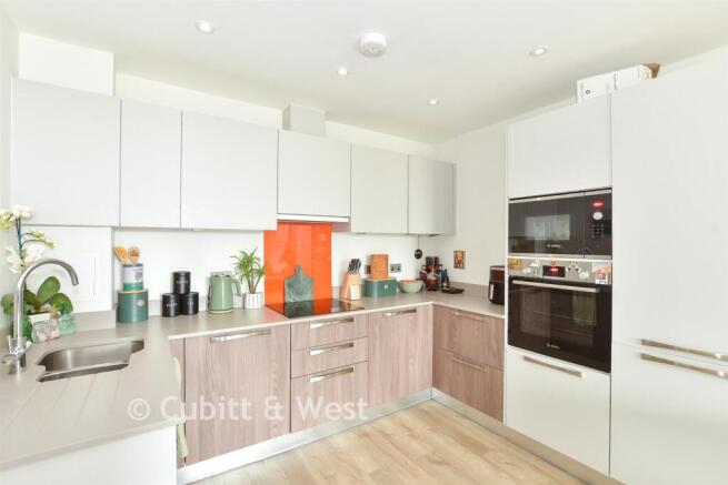 Kitchen/ Lounge