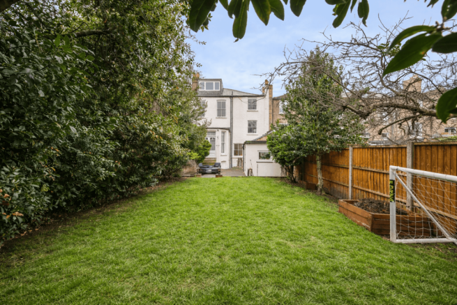 Huge House for Sale in Stoke Newington, N16