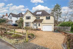 11, Upper Bourne Lane, Wrecclesham, Farnham GU10 4RQ