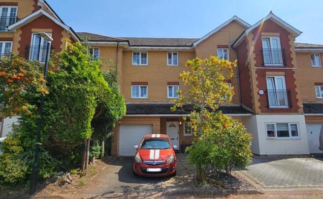 15 Harrison Way.jpg