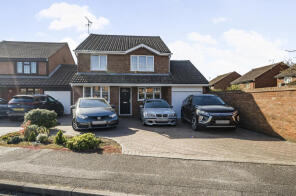 39, Saxon Way, Old Windsor, Windsor SL4 2PU