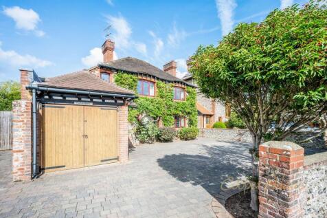 Station Road, East Preston, BN16