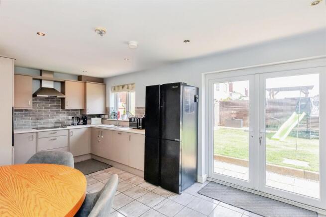 Kitchen/Breakfast Room