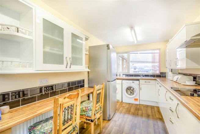 8673956-interior17.jpg