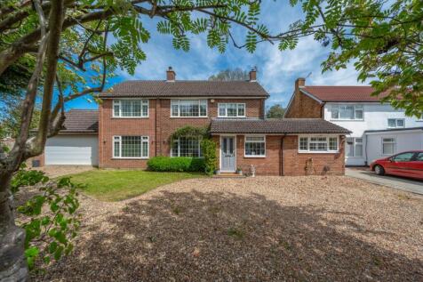 Minsterley Avenue, Shepperton, TW17