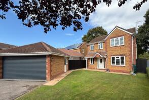 5, Blenheim Court, Cullompton EX15 2TE