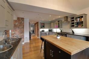 215, Heathcote Road, Stoke-on-trent ST7 8LN