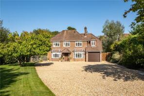 Robinswood, Church Road, Midhurst GU29 0EH