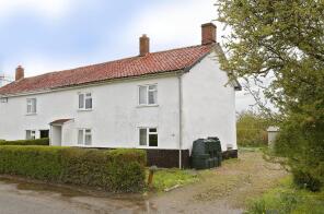 2, White Cottages, The Green, Wymondham NR18 9DH