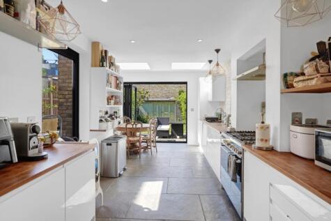Crystal Palace Road, East Dulwich, London, SE22