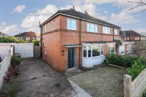 10, Carleton Crest, Pontefract WF8 2QP