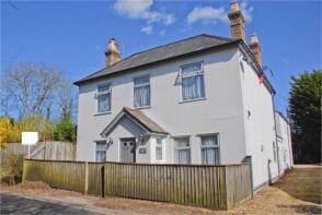 Kellarton House, Wootton Road, Lymington SO41 6FT