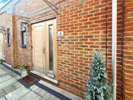 4, Station Mews, Station Approach, Romsey SO51 8LN