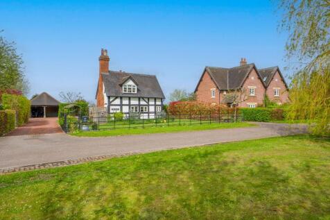 10 Snowdon Road, Burnhill Green, WV6