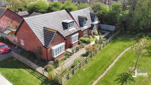 14, Woolden Way, Leicester LE7 7UZ