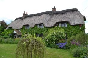 The Old Pump Cottage, Lambourn Road, Weston, Newbury RG20 8JF