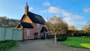 Brookside Cottage, A357 - Calf Close Lane To Fiddleford Bridge, Sturminster Newton DT10 2BX