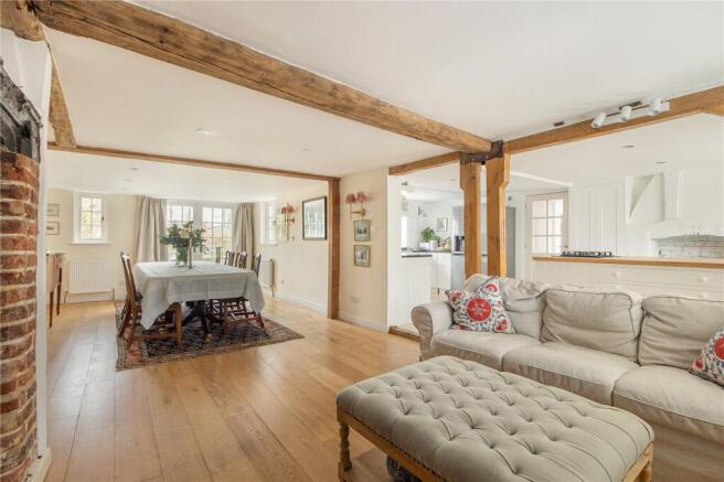 Dining/Sitting Area