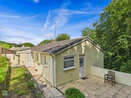 Westward, Woodlands View, Looe PL13 2AW