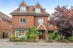 Flat 3, 110 Grove Court, Send Road, Woking GU23 7HN