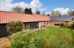6, Hill Farm Court, Northampton NN6 0ER