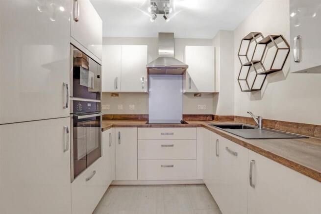 15-22dbJHMCS - 3 Goldfinch House - 13-medium.jpg