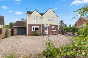 New Cross House, B4208 Pendock, Gloucester GL19 3PG