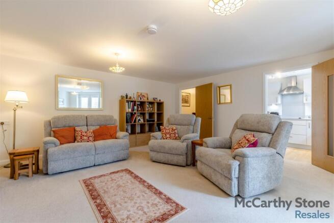 8662178-interior04.jpg