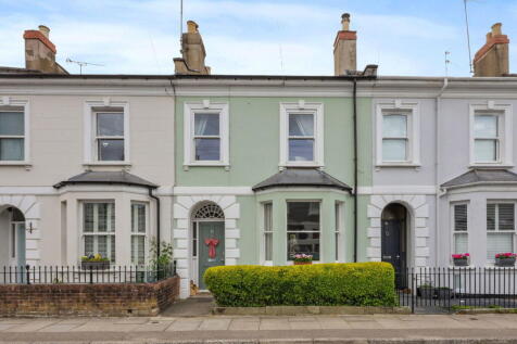 Leighton Road, Cheltenham, GL52 6BD