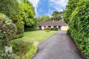 28, St Leonards Way, Ashley Heath BH24 2HS