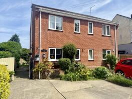 Heavenli Cottage, Lowestoft Road, Great Yarmouth NR31 9AH