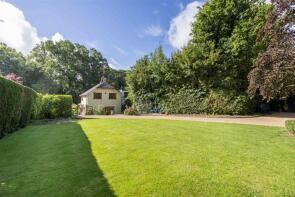 Eidermere, High Street, Etchingham TN19 7AD