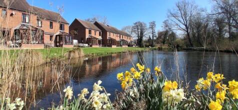 12 Bearwater, Charnham Street, Hungerford