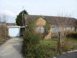 2, Squires Close, Carterton OX18 3PN