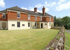 Linchmere House, Lower Lodge Road, Haslemere GU27 3NG