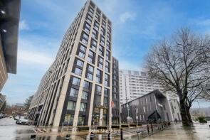 704, 169 St Martins Place, Broad Street, Birmingham B15 1ED