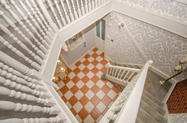 Entrance hall.jpg