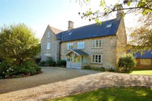 Radstone Manor, Whitfield Road, Brackley NN13 5PZ