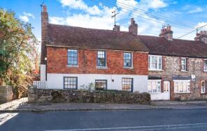 Malt House, London Road, Pulborough RH20 1NB