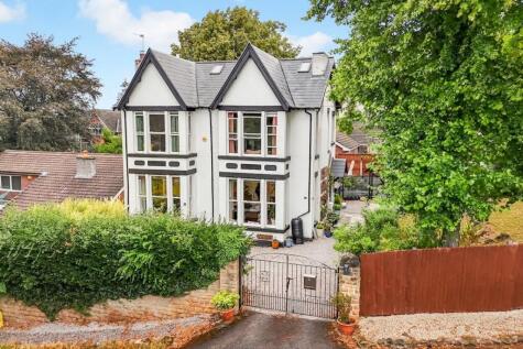 Victoria Crescent, Nottingham, NG5