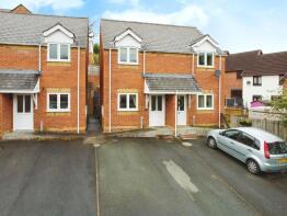 4, Oaklands Park, Newtown SY16 2QR