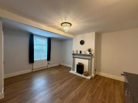 Living Room / Kitchen